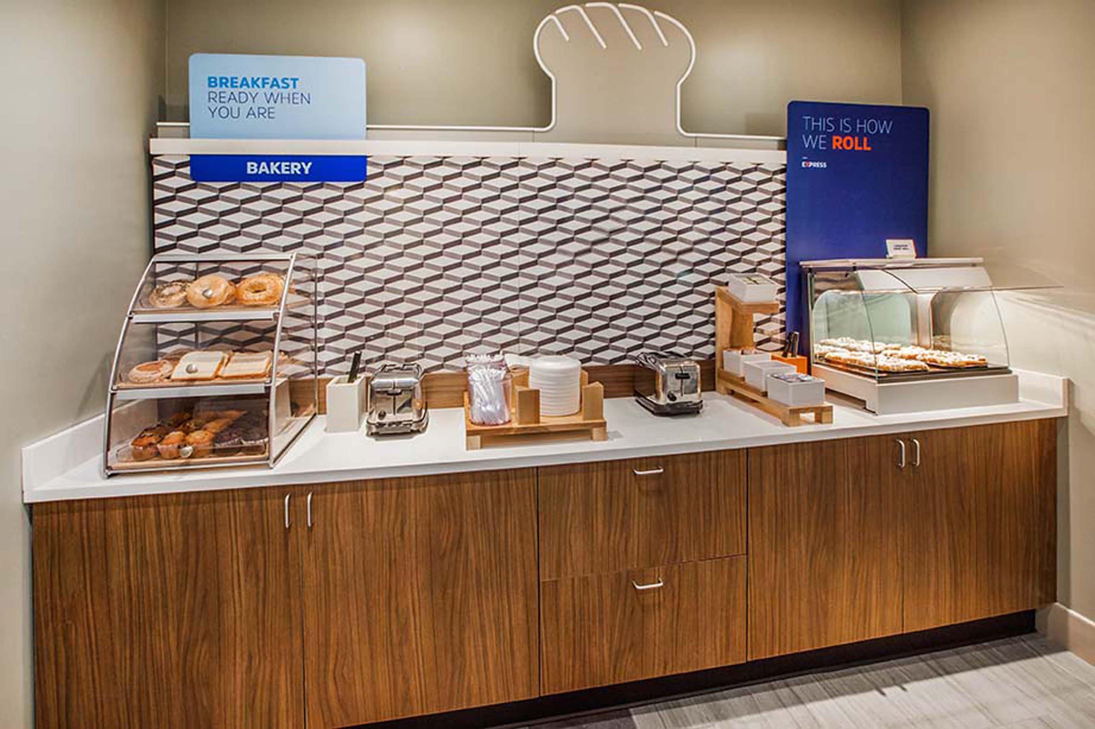 Holiday Inn Express & Suites Franklin - Berry Farms By Ihg المظهر الخارجي الصورة
